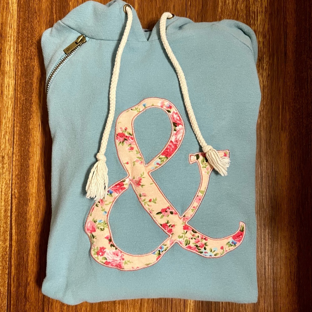 Ampersand Ave Mindy Mae’s Market Blue Hoodie Size S